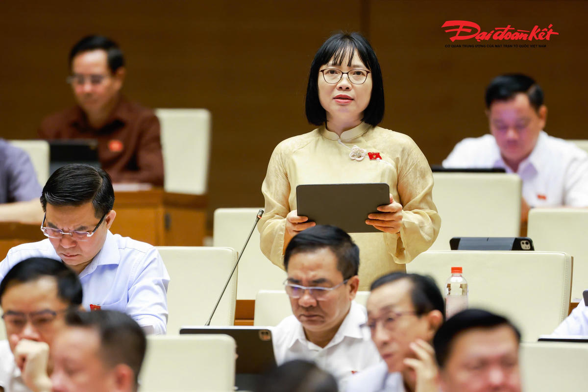 TS. Nguyễn Thị Việt Nga trên nghị trường Quốc hội. Ảnh: Quang Vinh