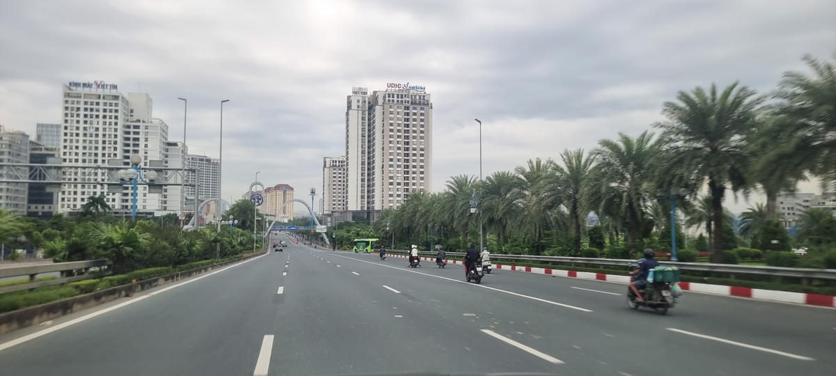 Tới chiều ngày 31/8, nhiều tuyến đường ở Thủ đô vẫn rất thông thoáng. Ảnh: Nam Anh.