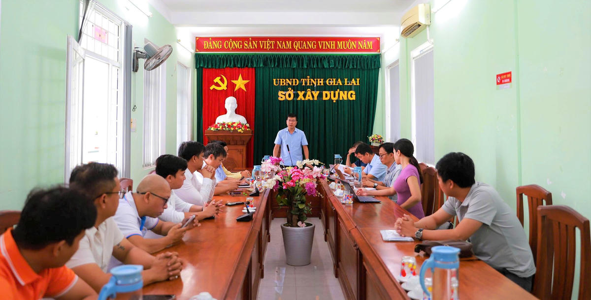 Lãnh đạo Sở Xây dựng tỉnh Gia Lai họp xử lý vụ tài xế thu cước vận tải không đúng quy định: XD.