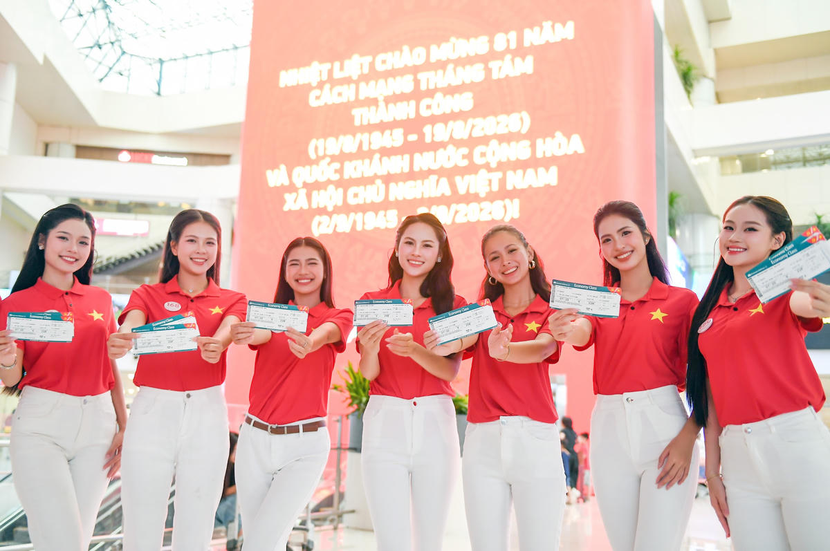 Giai điệu Quốc khánh vang lên ở độ cao 10.000 mét trên chuyến bay Vietnam Airlines