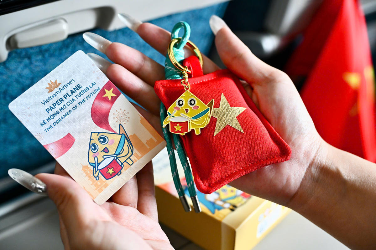 Giai điệu Quốc khánh vang lên ở độ cao 10.000 mét trên chuyến bay Vietnam Airlines