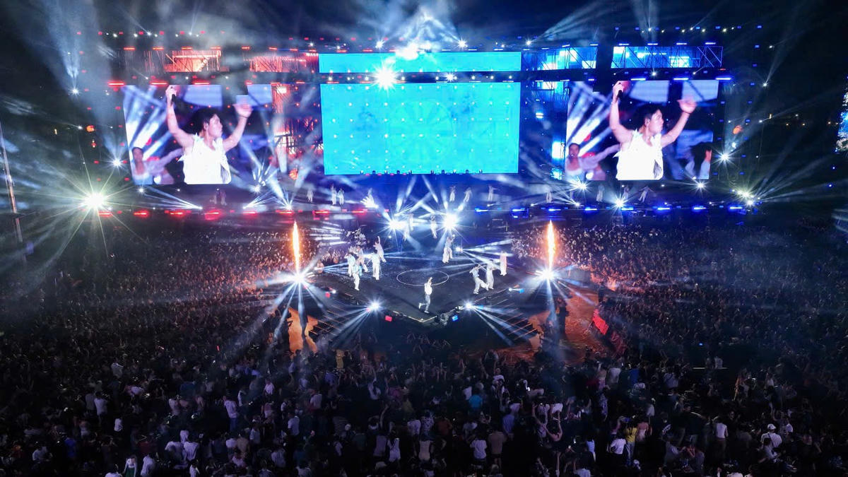 Sự kiện Huế Wonderverse Fest 2026 lần đầu tiên được tổ chức đã thu hút hơn 300.000 lượt người tham gia. Ảnh: Đ.H.