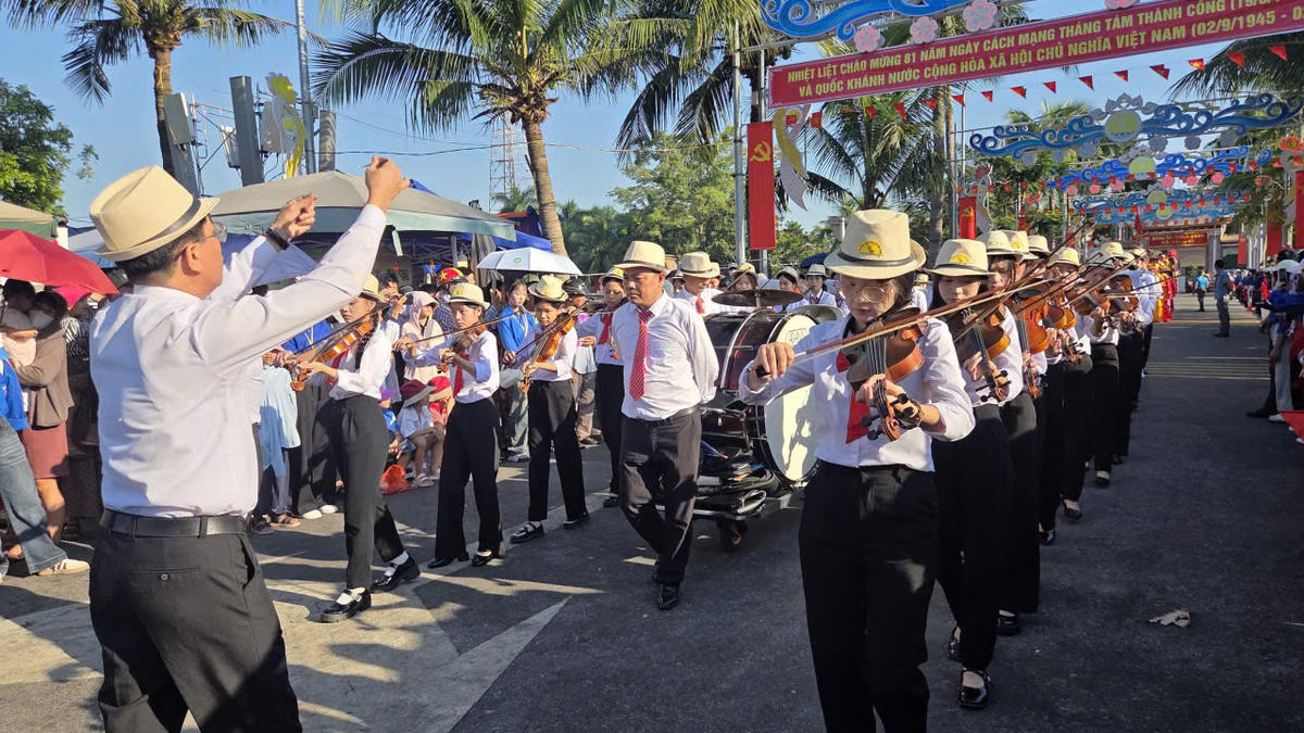 Ninh Bình: Miền biển đa âm thanh, nhiều sắc màu mừng Quốc khánh