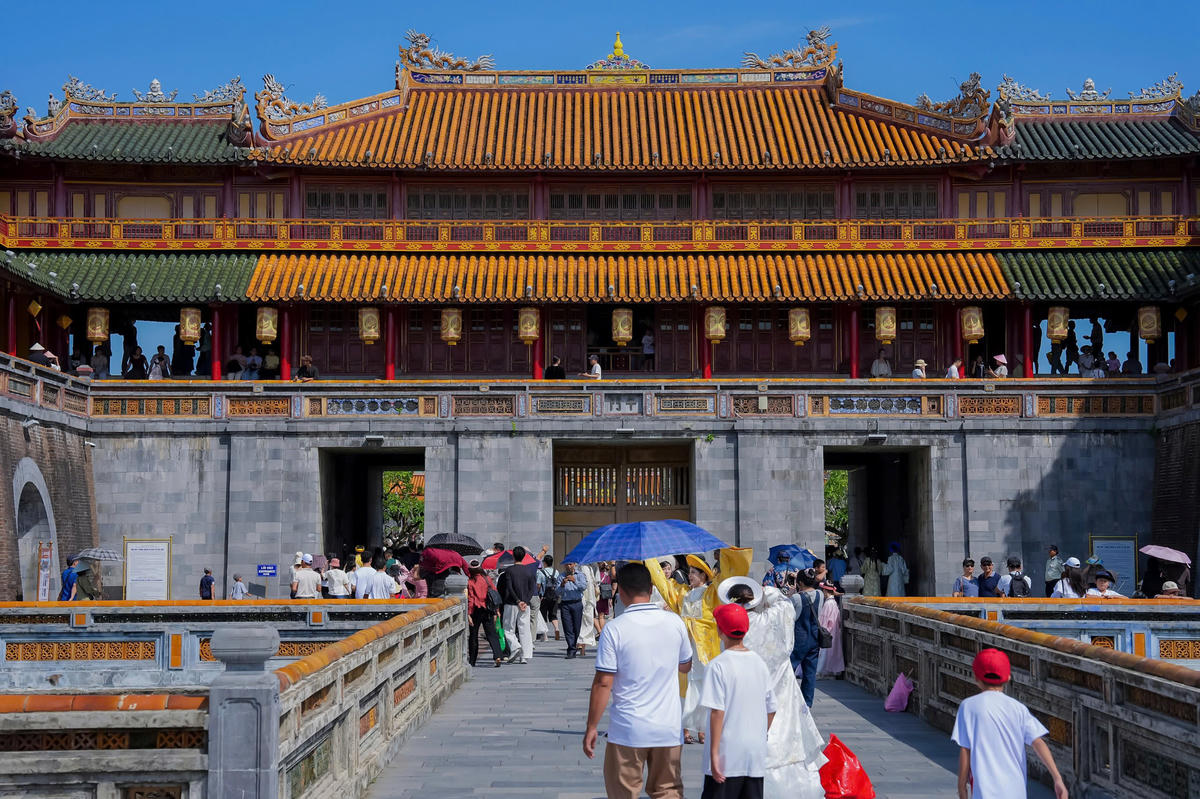 Đây là hoạt động thiết thực, tạo điều kiện để người dân và du khách trong nước có thêm cơ hội tham quan, trải nghiệm và tìm hiểu sâu hơn những giá trị lịch sử, văn hóa đặc sắc của Quần thể Di tích Cố đô Huế - Di sản văn hóa thế giới. Ảnh: Đ.H.