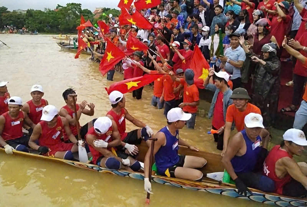 Quang cảnh lễ hội Đua, bơi thuyền truyền thống trên sông Kiến Giang năm 2026. Ảnh: CTV.