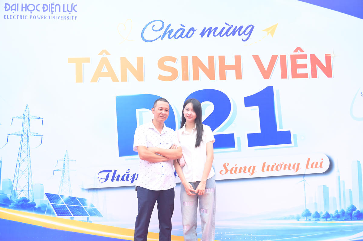 Rộn ràng chào đón D21 nhập học: Chính thức viết tên mình vào hành trình EPU