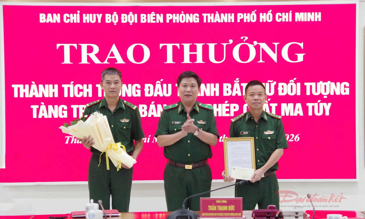 TPHCM: Thưởng nóng 'tổ đánh án' ma túy 