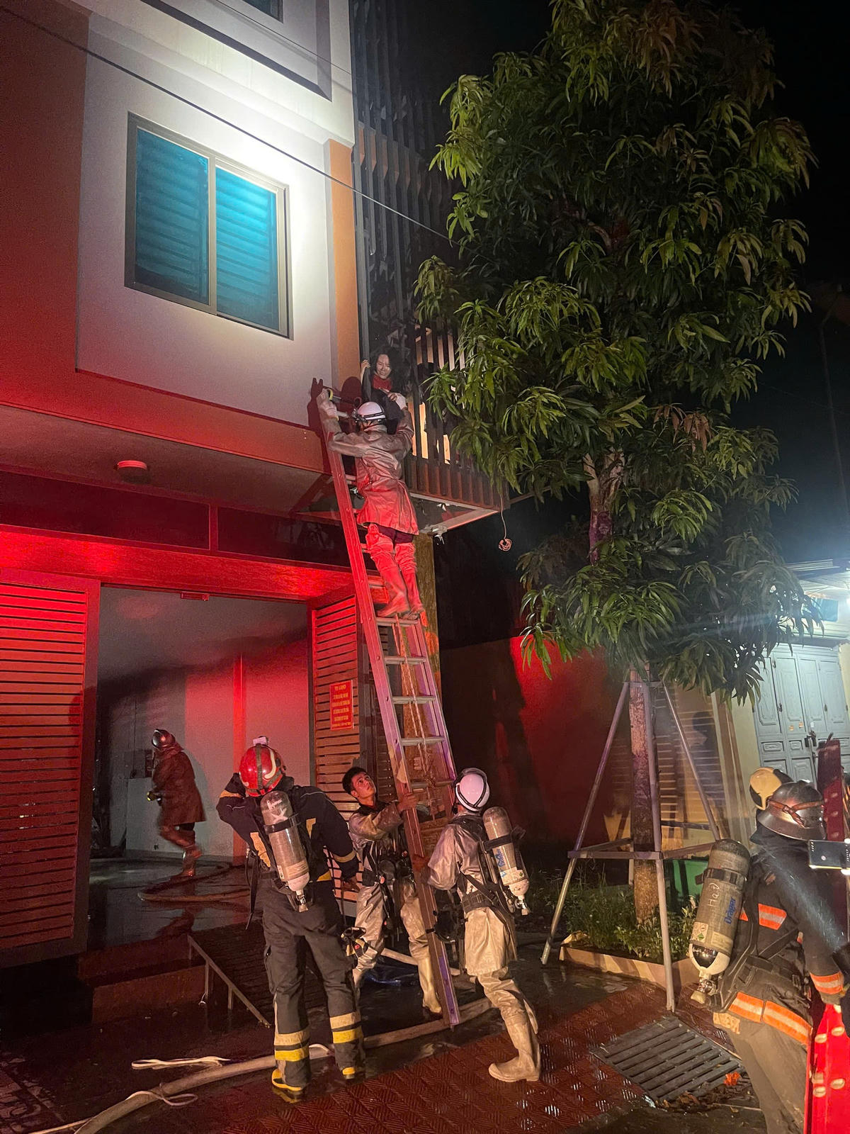 Hiện trường nơi xảy ra vụ cháy.