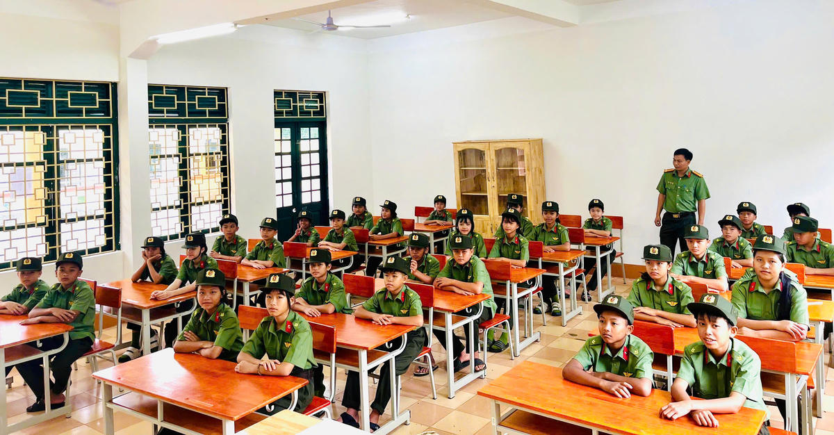 Học sinh về Trường Văn hóa CAND II, sẵn sàng cho năm học mới. Ảnh:SĐ.