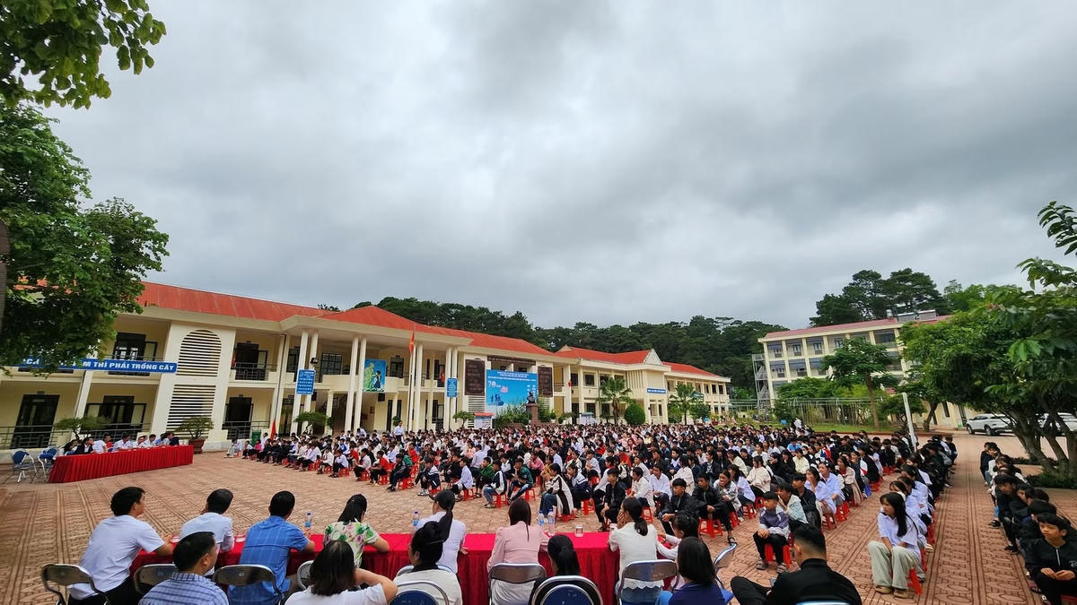 Theo báo cáo, Trường THCS Võ Nguyên Giáp có 11 học sinh thuộc diện đối tượng được hưởng chính sách hỗ trợ.