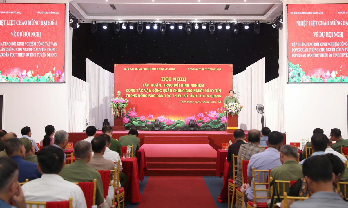 Người có uy tín tỉnh Tuyên Quang tập huấn, trao đổi, nâng cao kinh nghiệm trong hoạt động tuyên truyền, vận động quần chúng.