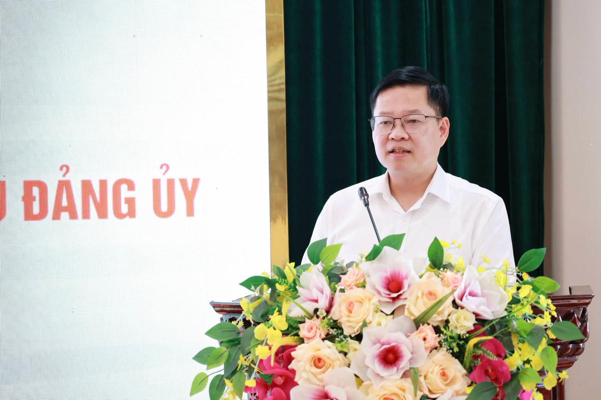 Phó Bí thư Tỉnh ủy, Chủ tịch Ủy ban MTTQ Việt Nam tỉnh Thái Nguyên Đinh Quang Tuyên phát biểu tại buổi lễ. Ảnh: Hương Ly.