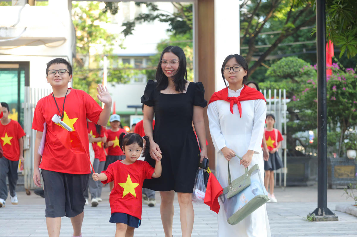 Bộ trưởng Hoàng Minh Sơn cho rằng, để có được môi trường học tập kỷ cương, thực sự an toàn, lành mạnh bên cạnh sự nỗ lực của ngành Giáo dục rất cần sự vào cuộc của toàn xã hội. Ảnh minh hoạ