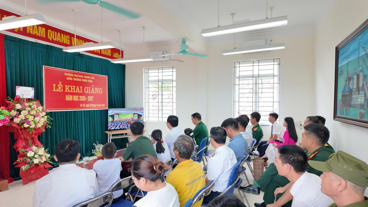 Ngày hội khai trường nơi đảo tiền tiêu của Quảng Ninh