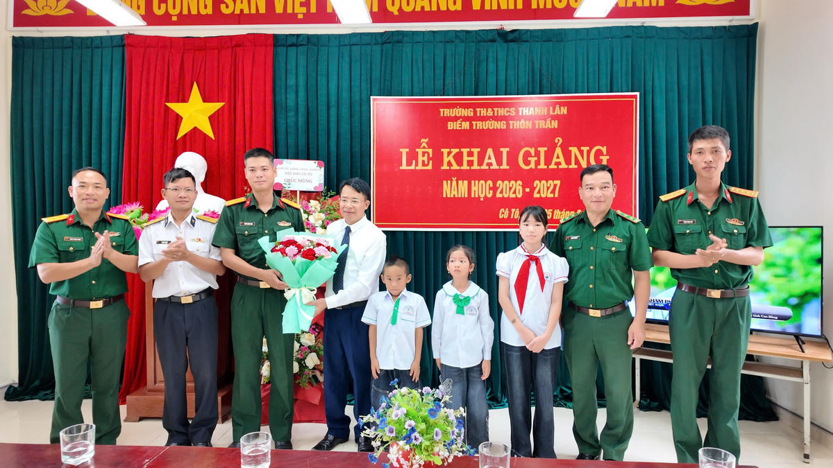 Ngày hội khai trường nơi đảo tiền tiêu của Quảng Ninh