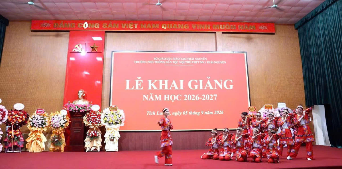 Năm học 2026 - 2027, Trường Phổ thông Dân tộc nội trú THPT số 1 Thái Nguyên có quy mô 18 lớp, trên 500 học sinh.