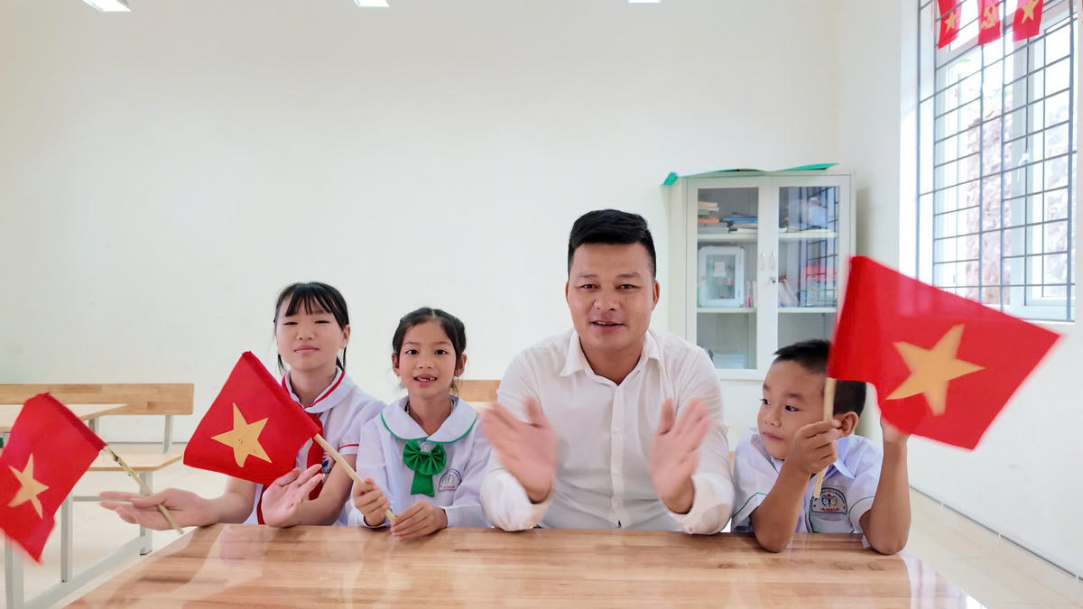 Ngày hội khai trường nơi đảo tiền tiêu của Quảng Ninh