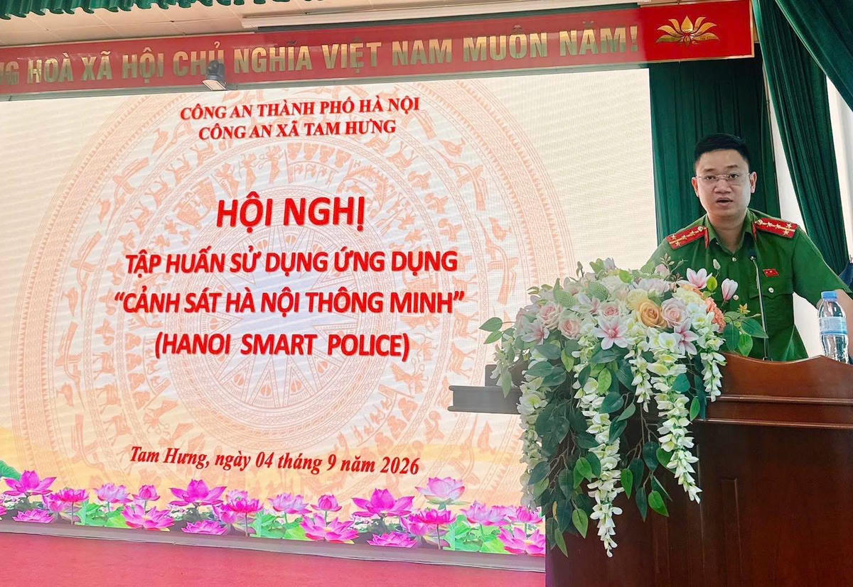 Đại úy Bùi Huy Bình- Trưởng Công an xã Tam Hưng phát biểu tại hội nghị. Ảnh: CSCC