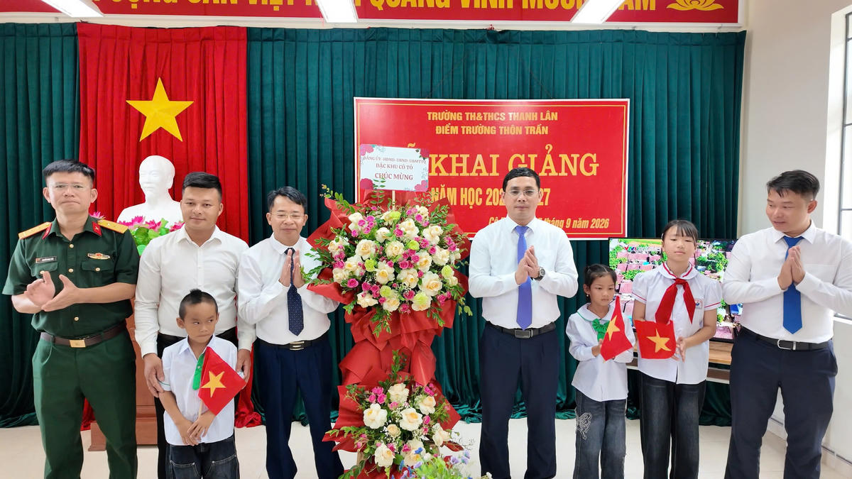 Ngày hội khai trường nơi đảo tiền tiêu của Quảng Ninh
