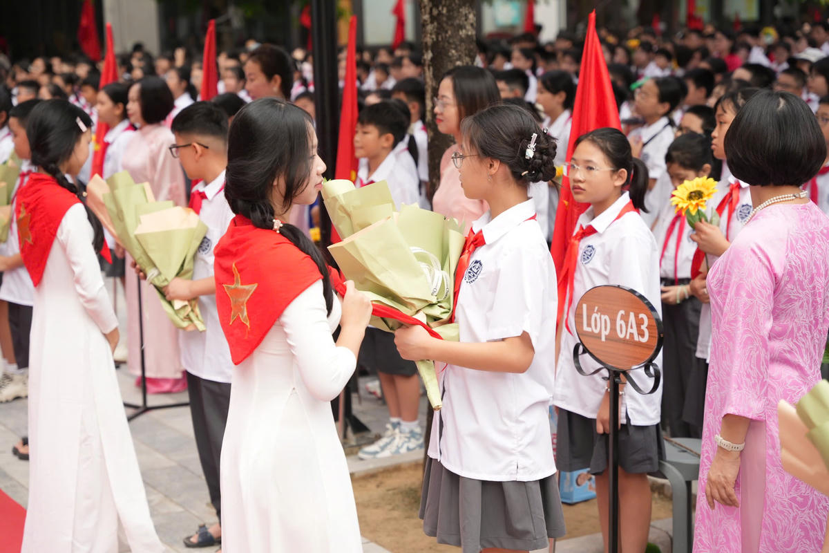 Học sinh Hà Nội hân hoan đón năm học mới với nhiều niềm vui và kỳ vọng