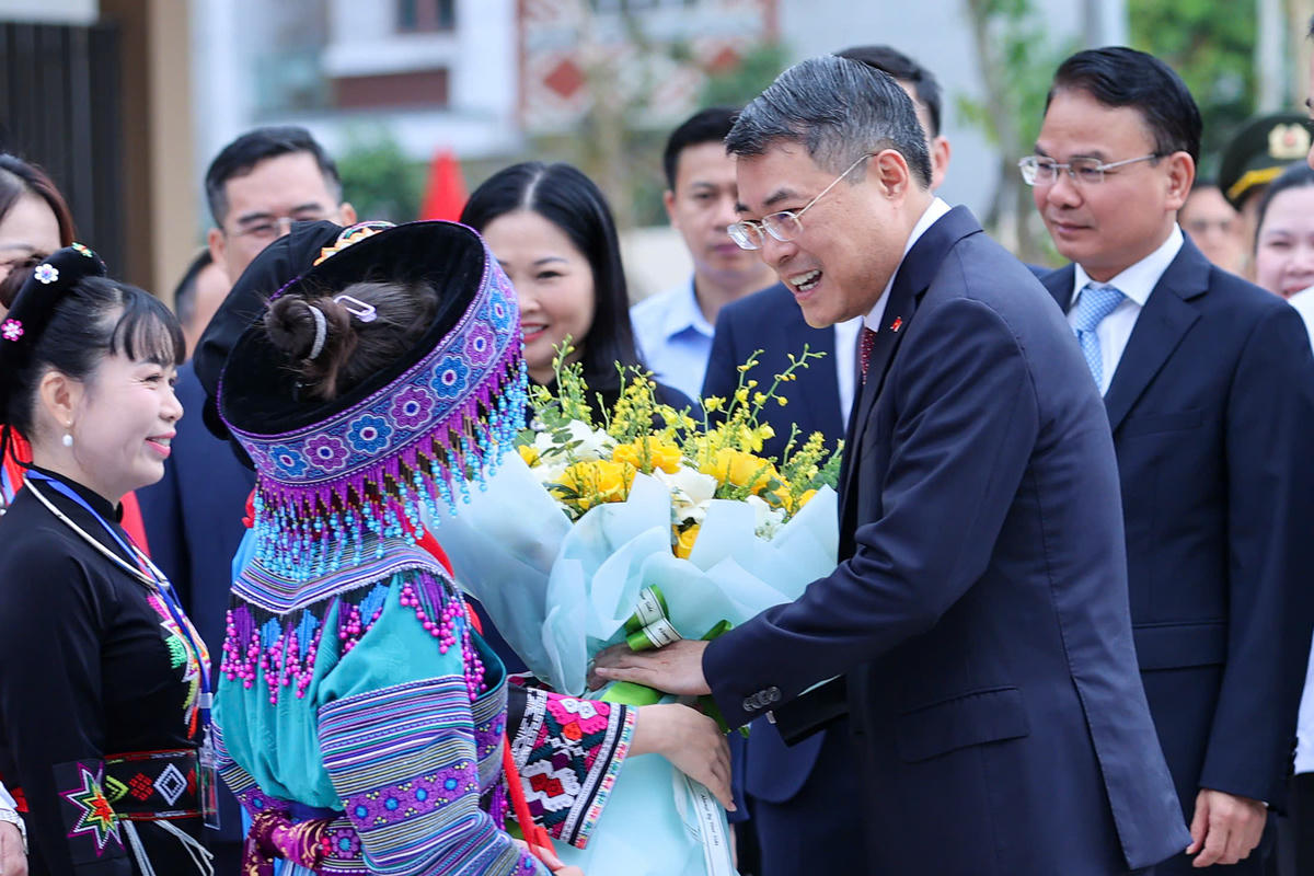 Thủ tướng Chính phủ Lê Minh Hưng dự Lễ khai giảng năm học 2026-2027 tại Trường Phổ thông nội trú Mường Khương, xã Mường Khương, tỉnh Lào Cai. Ảnh: Đoàn Bắc