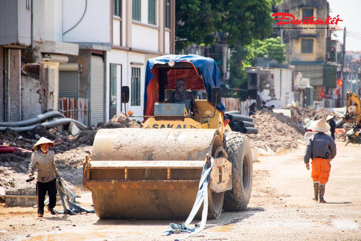 Theo ông Trương Lâm Bình, Phó Tổng Giám đốc Công ty Cổ phần Đầu tư phát triển quốc gia, nhà thầu đang chủ động tăng cường máy móc, thiết bị và tổ chức các mũi thi công phù hợp để bù đắp những hạn chế về nhân lực trong dịp lễ.