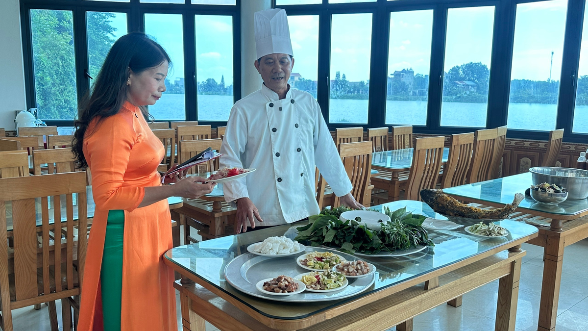 Giới thiệu ẩm thực Quan Sơn với những món ăn mang đậm hương vị địa phương. Ảnh: Thúy Hiền