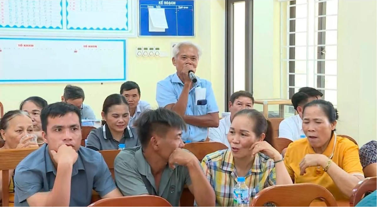 Đại diện người dân xã Đại Đồng (Hưng Yên) phát biểu ý kiến tại diễn đàn “Tháng nghe dân nói”.