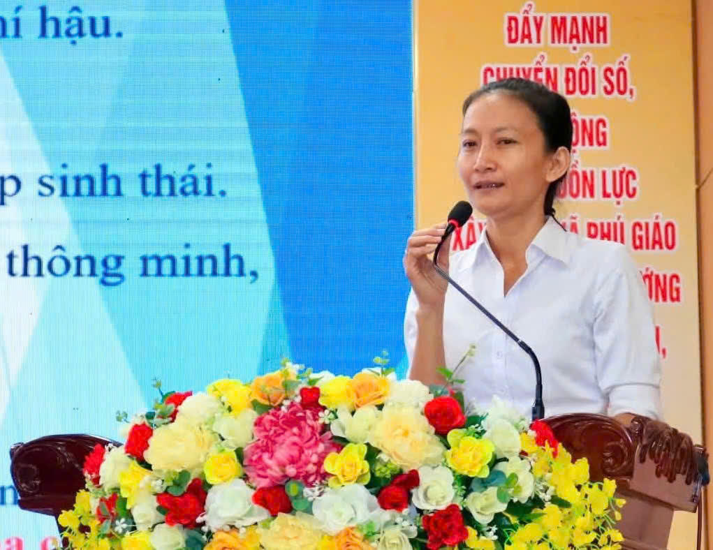 Bà Bùi Thị Hương Thảo, Phòng Khoa học và Công nghệ, Sở Nông nghiệp và Môi trường TP Hồ Chí Minh phát biểu tại hội nghị. Ảnh: S.Trường
