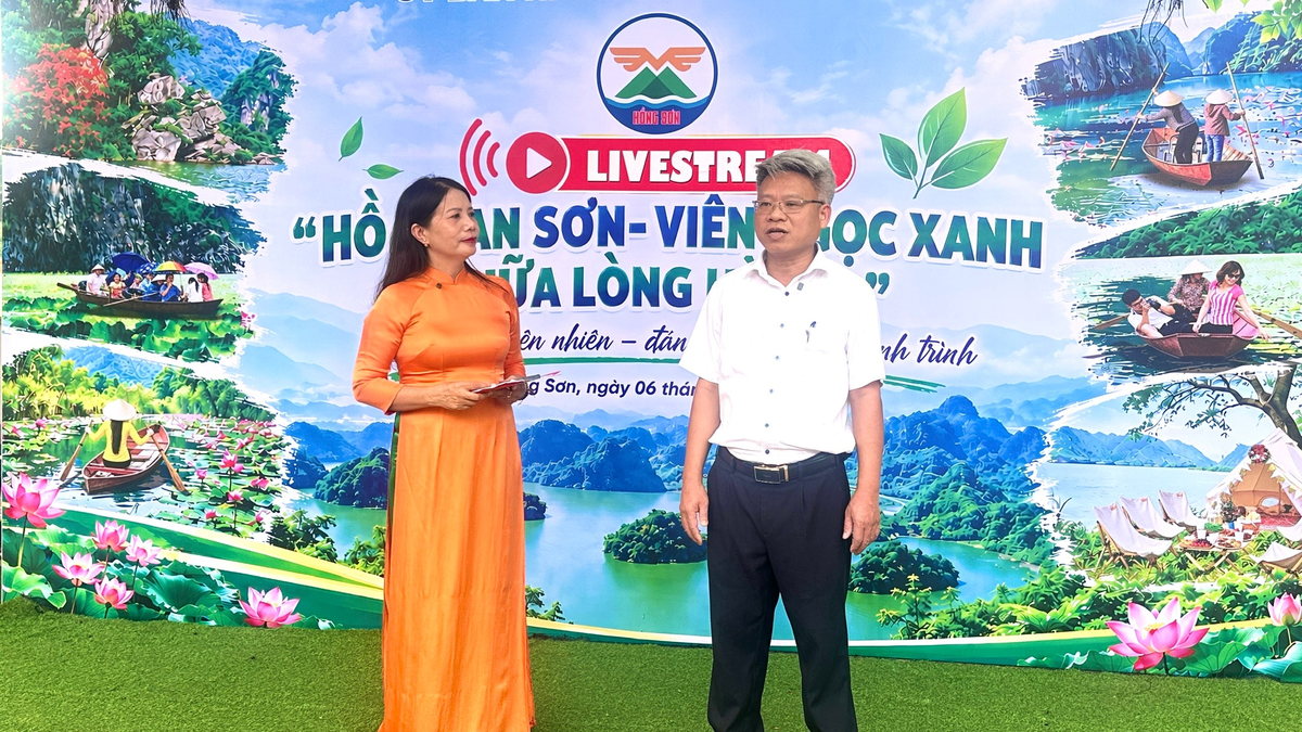 Ông Trương Anh Tuấn, Phó Chủ tịch UBND xã Hồng Sơn tham gia khách mời của chương trình. Ảnh: Thúy Hiền