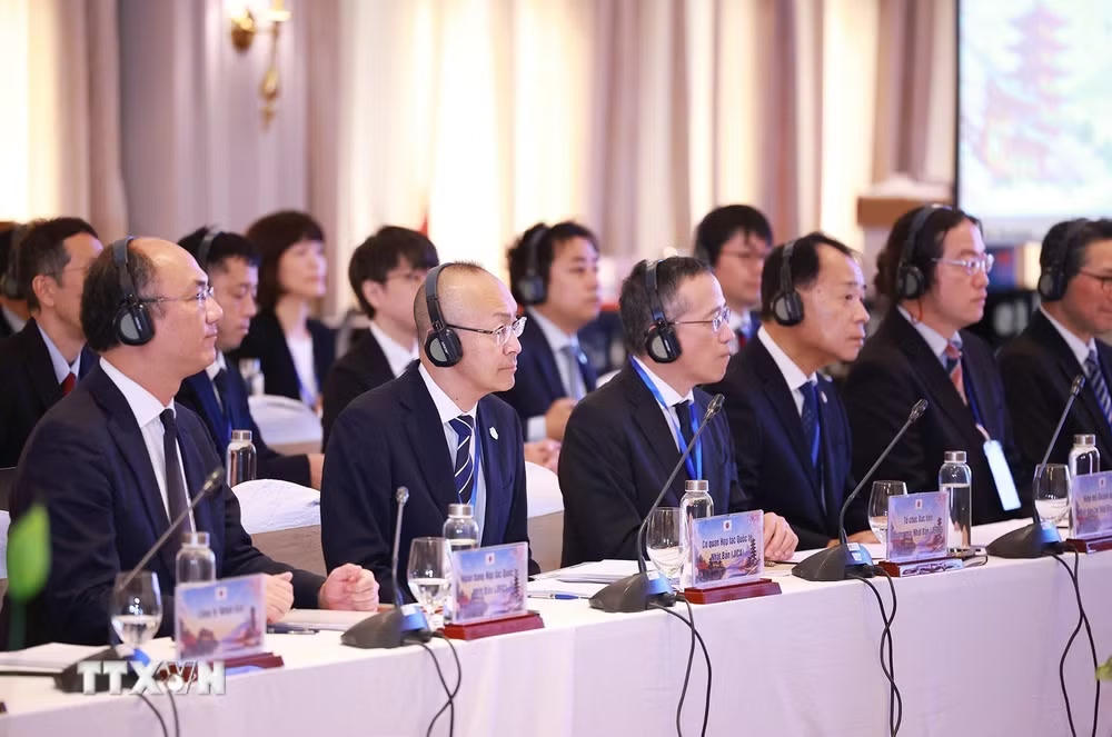 ttxvn-thu-tuong-lam-viec-voi-cac-doanh-nghiep-nhat-ban-tai-viet-nam-7.jpg