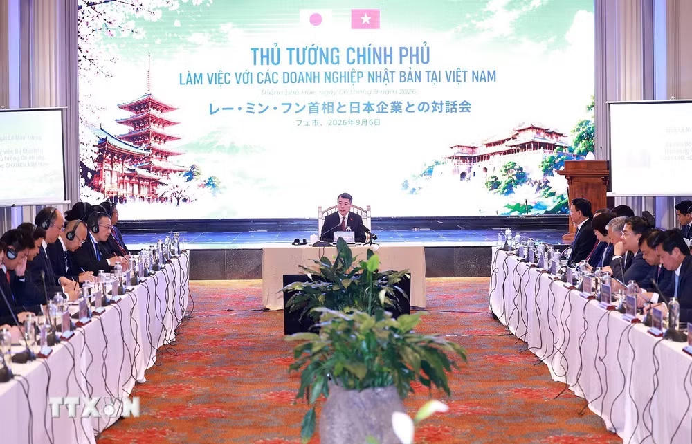 ttxvn-thu-tuong-lam-viec-voi-cac-doanh-nghiep-nhat-ban-tai-viet-nam-10.jpg