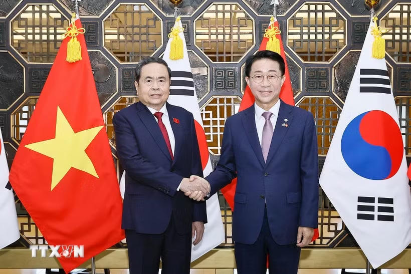 Chủ tịch Quốc hội Trần Thanh Mẫn và Chủ tịch Quốc hội Hàn Quốc Cho Jeong Sik. (Ảnh: Doãn Tấn/TTXVN)