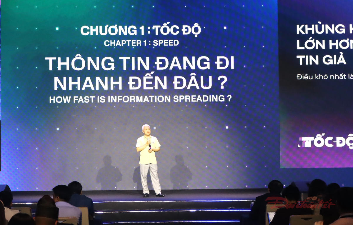 Ông Nguyễn Lâm Thanh, Tổng Giám đốc TikTok Việt Nam phát biểu tham luận tại phiên đối thoại về "Thông tin sai lệch và khủng hoảng niềm tin". Ảnh: T.Luân.