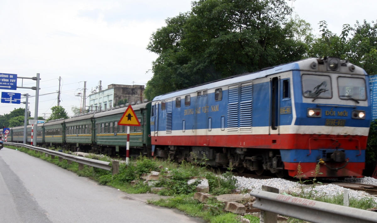 Những chuyến tàu ra Bắc vào Nam.