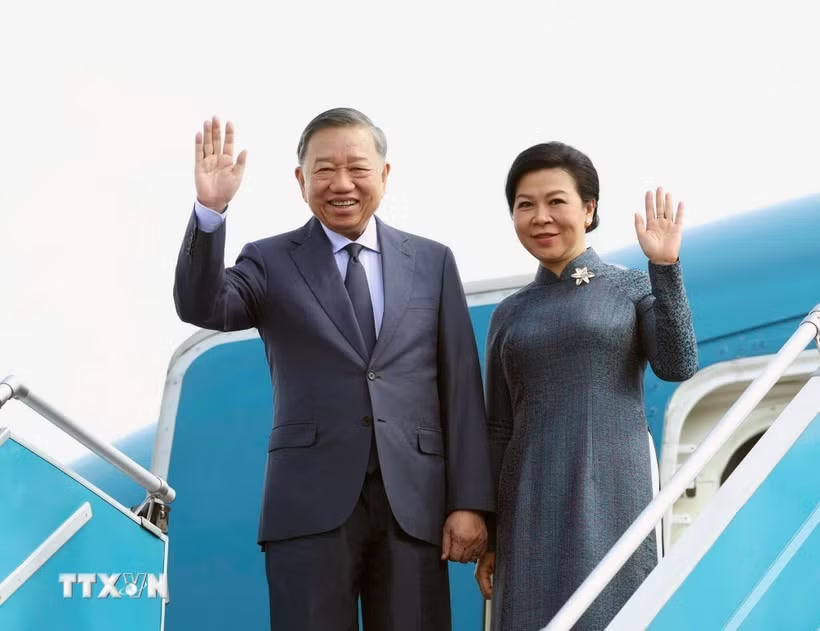 Tổng Bí thư, Chủ tịch nước Tô Lâm và Phu nhân rời Hà Nội, lên đường thăm Liên bang Nga và Cộng hòa Pháp. (Ảnh: Thống Nhất/TTXVN)