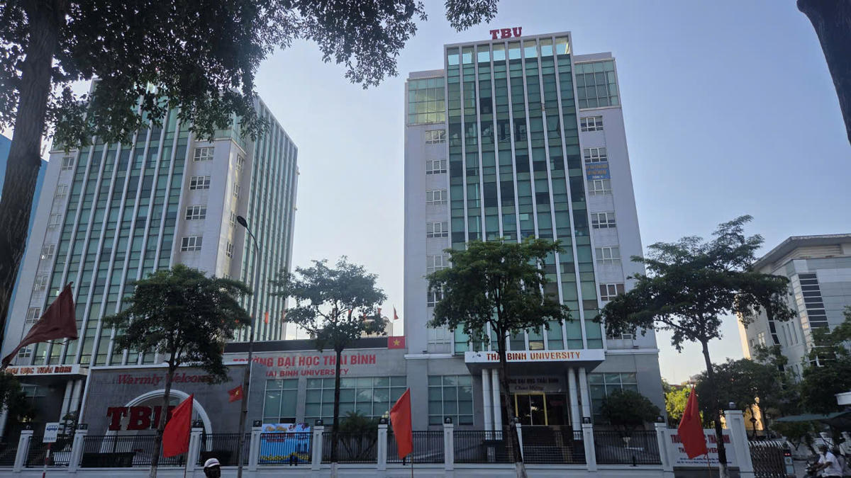 Trụ sở Sở Công Thương, Sở Tài chính tỉnh Thái Bình trước đây vừa được chuyển đổi công năng thành Cơ sở 2 của Trường Đại học Thái Bình. Ảnh: Duy Hưng.