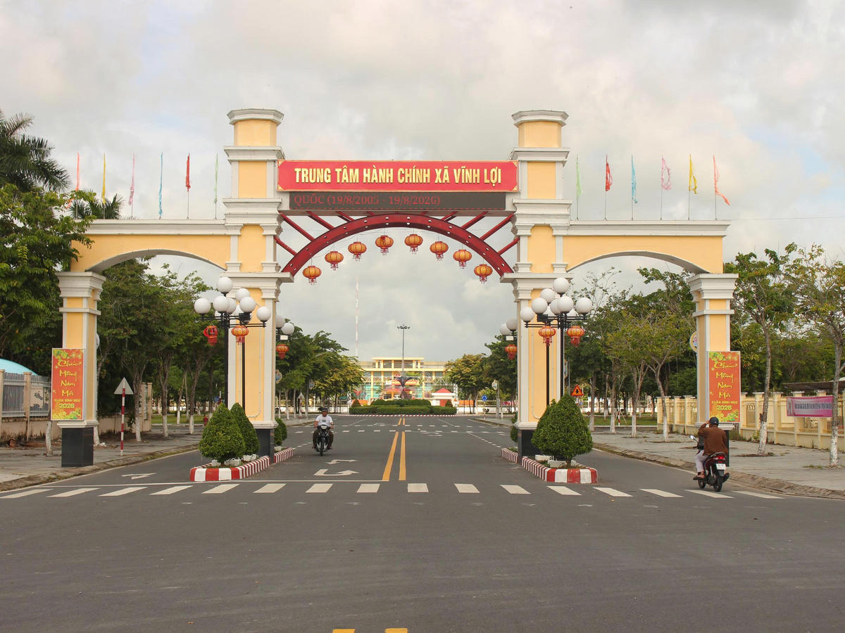 Đến nay tỉnh Cà Mau 43/55 xã đạt chuẩn nông thôn mới, 3 xã đạt chuẩn nông thôn mới nâng cao và 1 xã nông thôn mới kiểu mẫu. Ảnh: Nguyên Du.