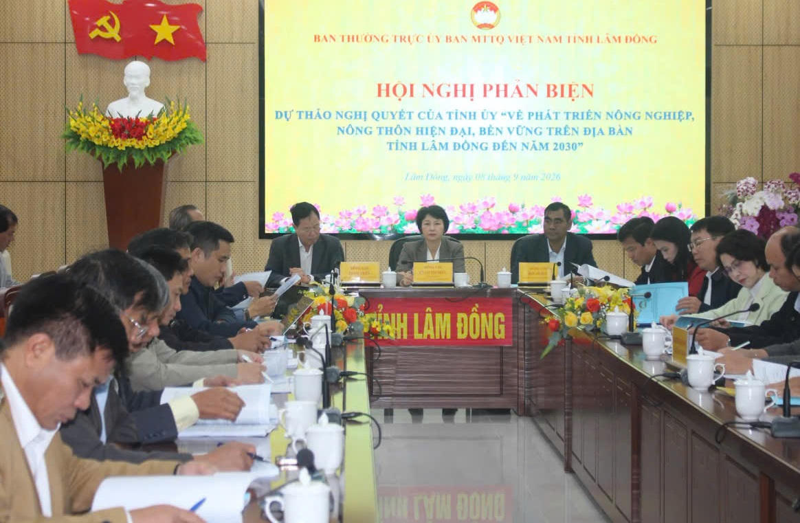 Quang cảnh hội nghị.
