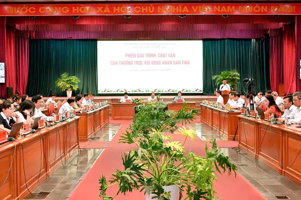 Quang cảnh phiên giải trình, chất vấn của Thường trực HĐND tỉnh Gia Lai. Ảnh: Đức Thụy.