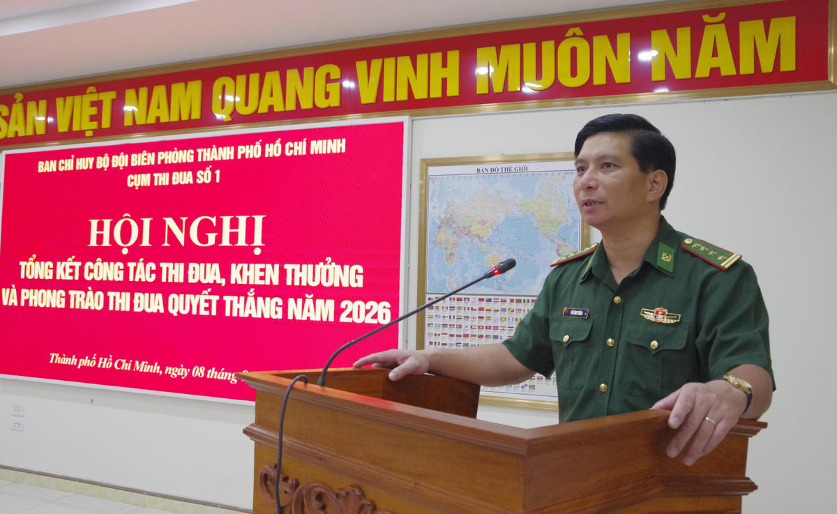 Đại tá Đỗ Vĩnh Thăng, Phó Chính ủy Bộ Tư lệnh TPHCM kiêm Chính ủy BĐBP thành phố phát biểu kết luận. Ảnh: Lương Kiểm.