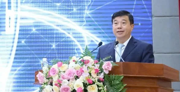Ông Y Thanh Hà Niê Kđăm, Bí thư Tỉnh ủy Lâm Đồng, phát biểu tại chương trình.