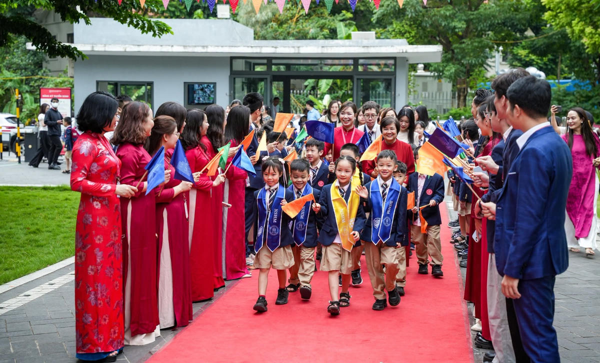 Học sinh Trường Ngôi sao Hoàng Mai (Hà Nội) trong lễ khai giảng năm học 2026-2027. Ảnh: Fanpage nhà trường.