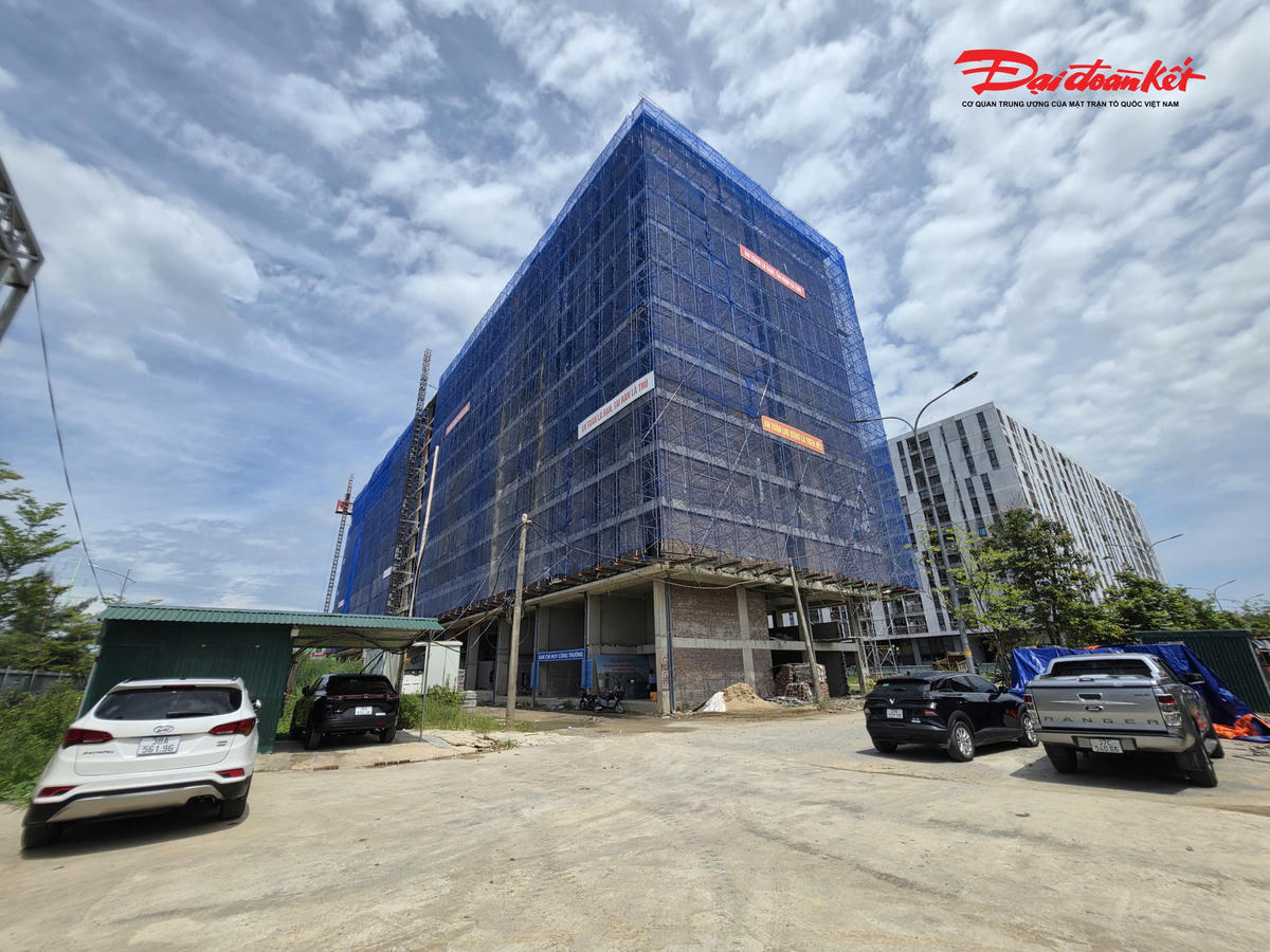 Dự án thí điểm NƠXH phường Thạch Linh (nay là phường Thành Sen) đang trong quá trình hoàn thiện. Ảnh: CK.