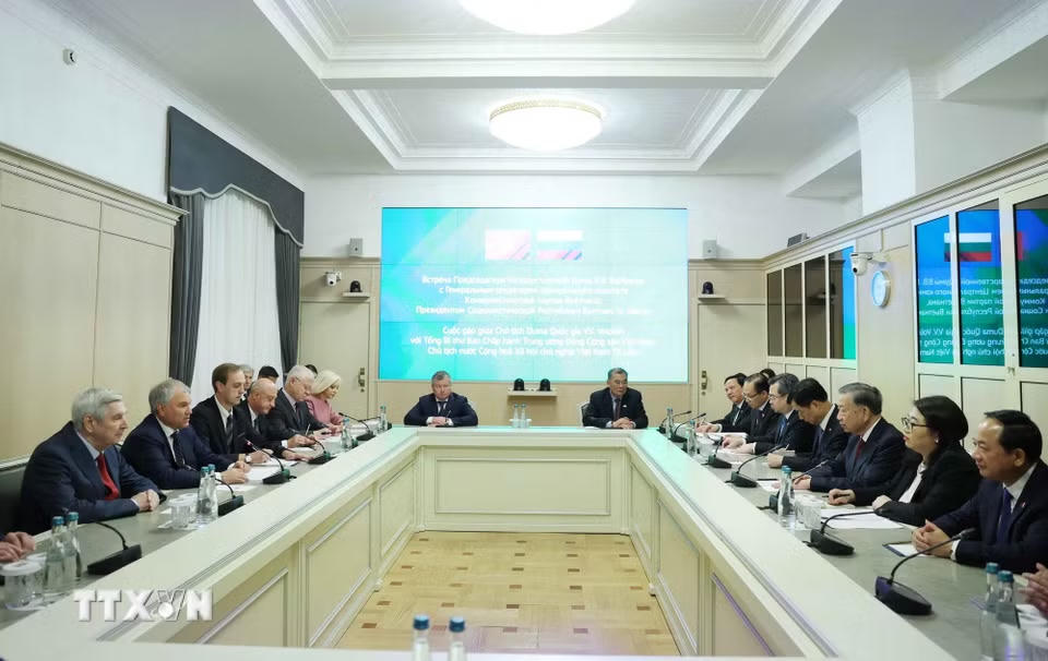 Tổng Bí thư, Chủ tịch nước Tô Lâm hội kiến Chủ tịch Duma Quốc gia Nga Vyacheslav Volodin. (Ảnh: Thống Nhất/TTXVN)