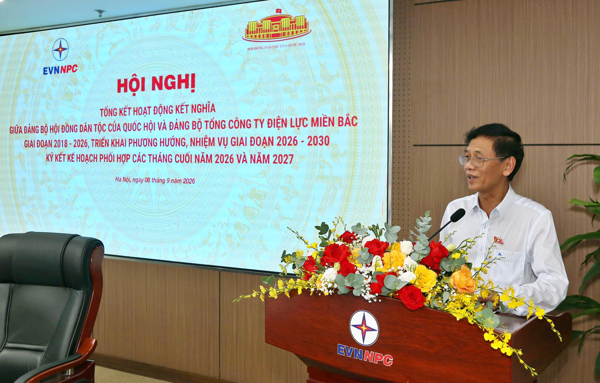 Ông Lâm Văn Mẫn, Ủy viên Trung ương Đảng, Ủy viên Ban Thường vụ Đảng ủy Quốc hội, Bí thư Đảng ủy, Chủ tịch Hội đồng Dân tộc - phát biểu tại Hội nghị _Ảnh: TH