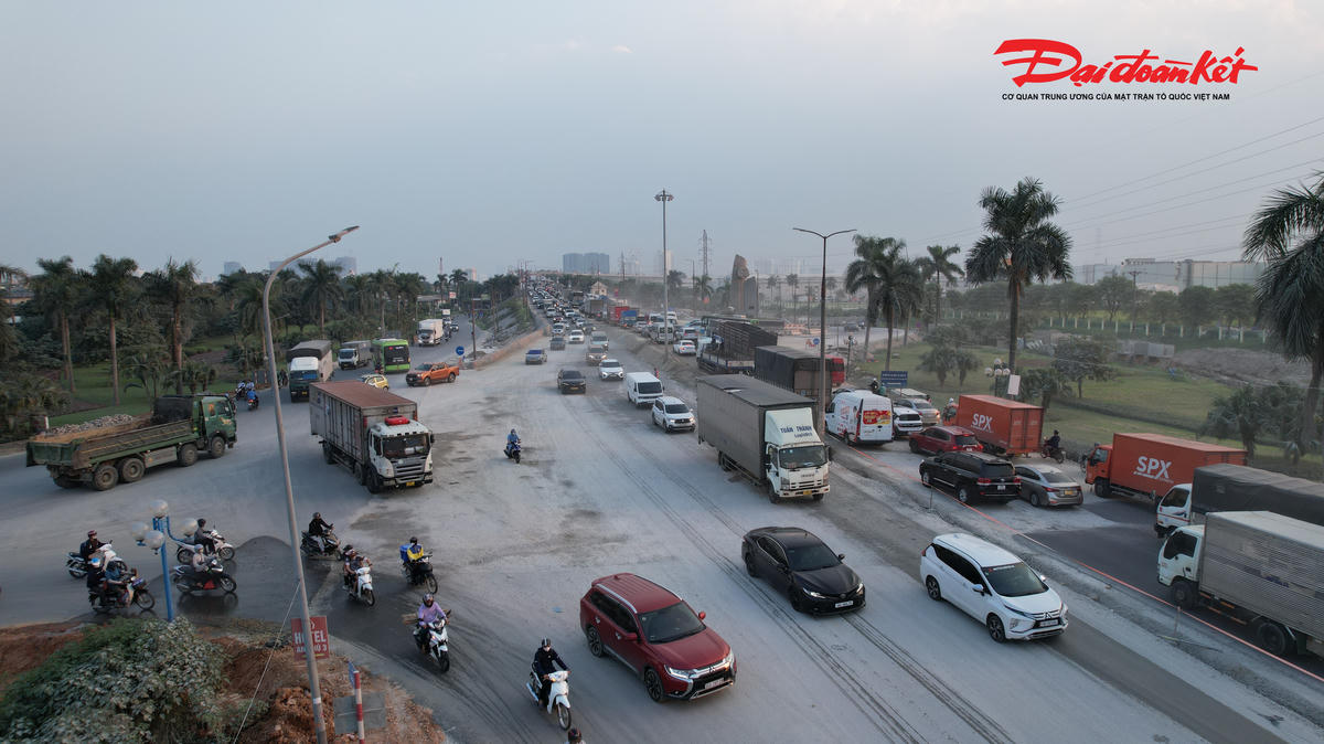 Hệ thống trạm cân tự động tại cầu Thăng Long được đầu tư nhằm kiểm soát tải trọng phương tiện bằng công nghệ.
