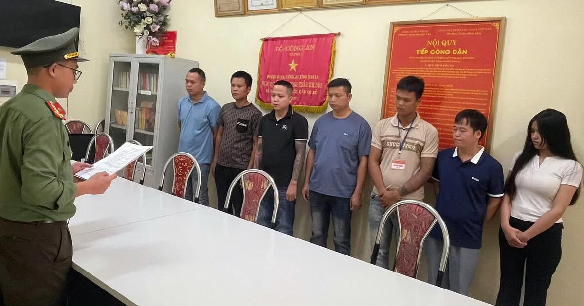 Khởi tố 7 đối tượng lừa đảo chiếm đoạt tài sản bằng hình thức livestream bán xô cát đãi vàng