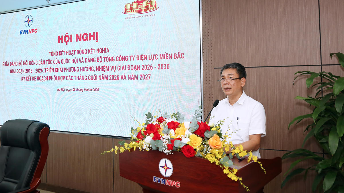 Ông Vũ Thế Nam - Phó Bí thư Đảng ủy, Thành viên Hội đồng thành viên EVNNPC - phát biểu tại Hội nghị _ Ảnh: TH