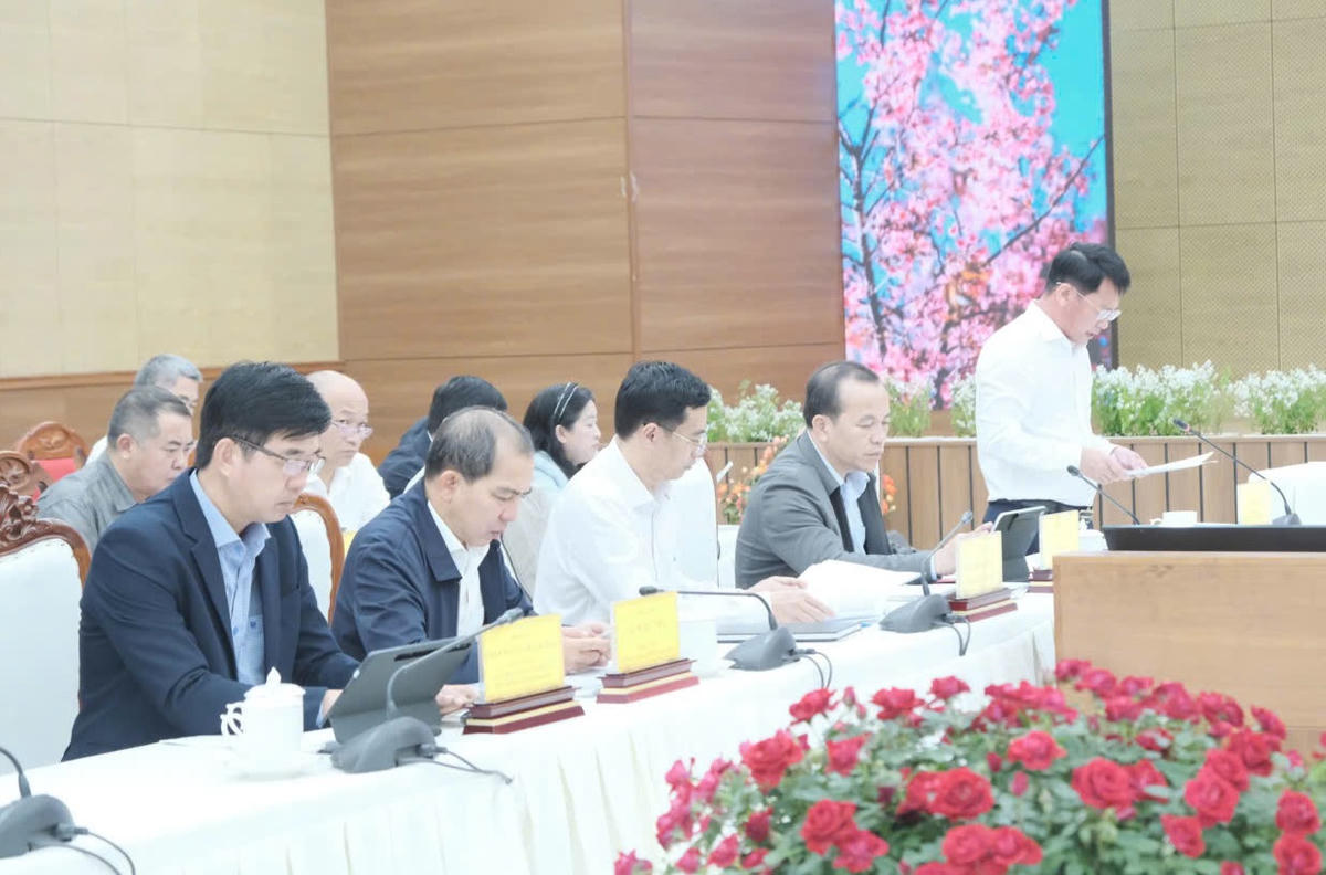 Các đại biểu tham dự hội nghị.